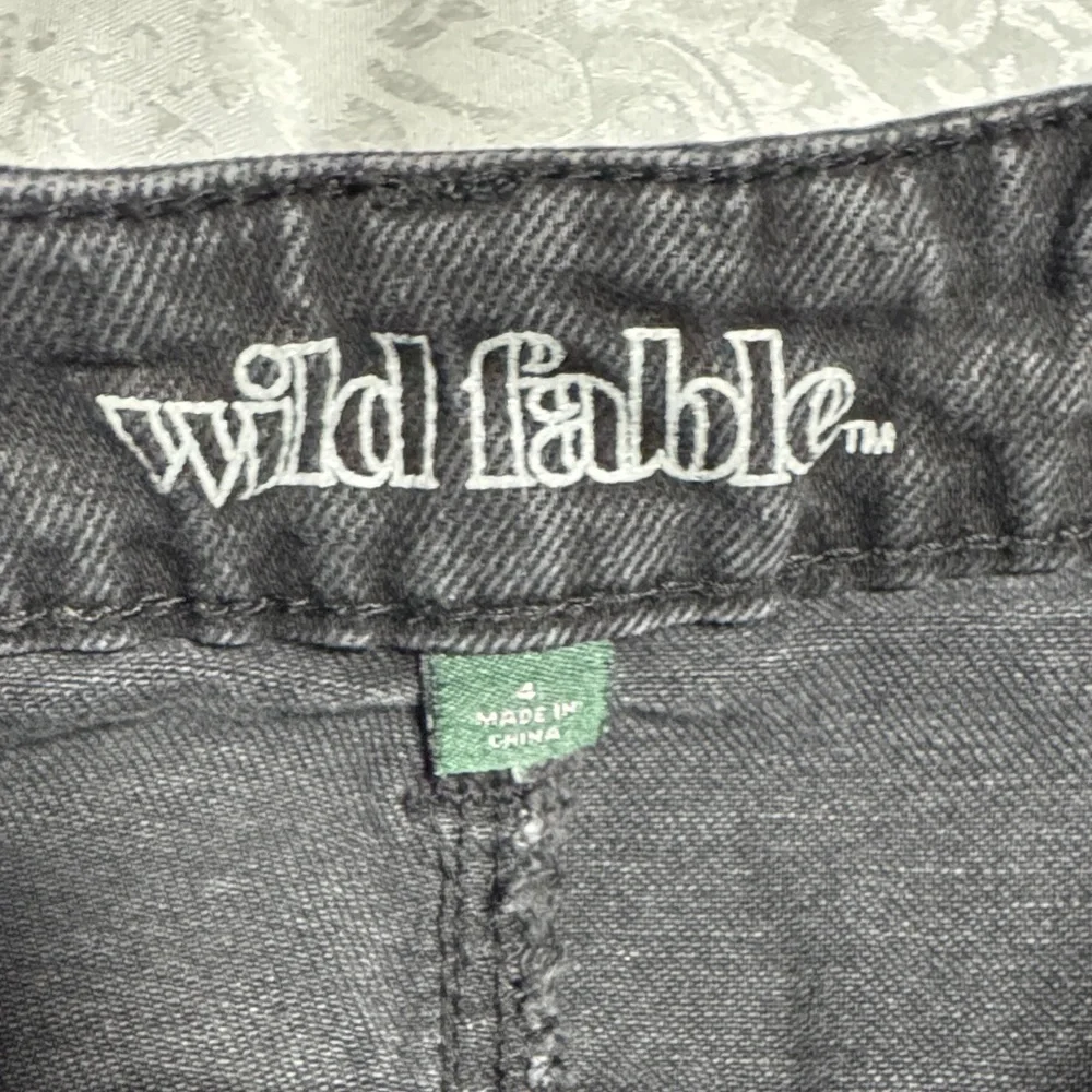Wild Fable Black Frayed Hem Jean Mini Skirt Size 4 - Picture 2 of 4